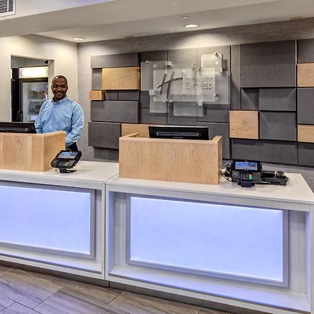 Holiday Inn Express Hotel & Suites Memphis Southwind By Ihg Bagian luar foto