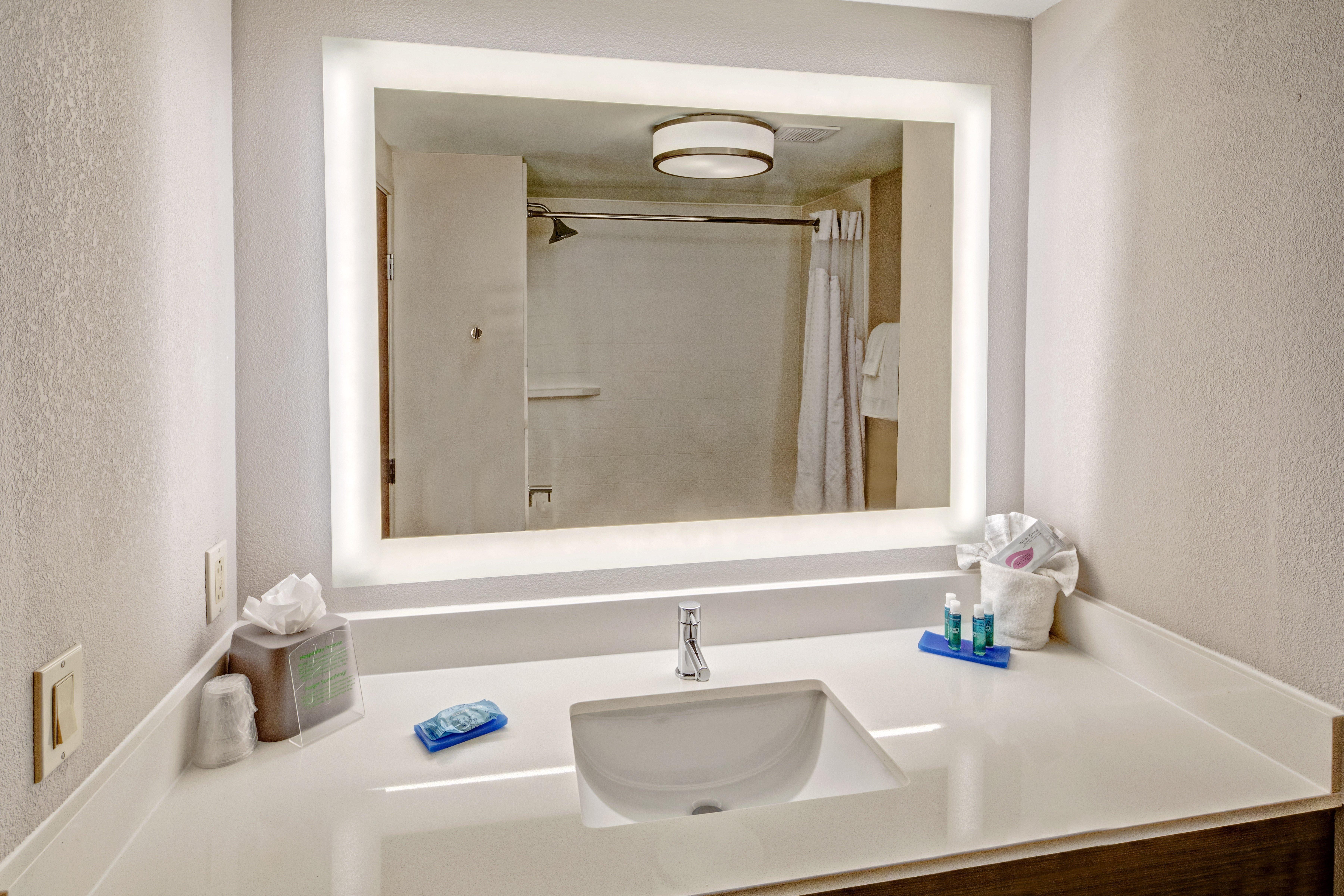 Holiday Inn Express Hotel & Suites Memphis Southwind By Ihg Bagian luar foto
