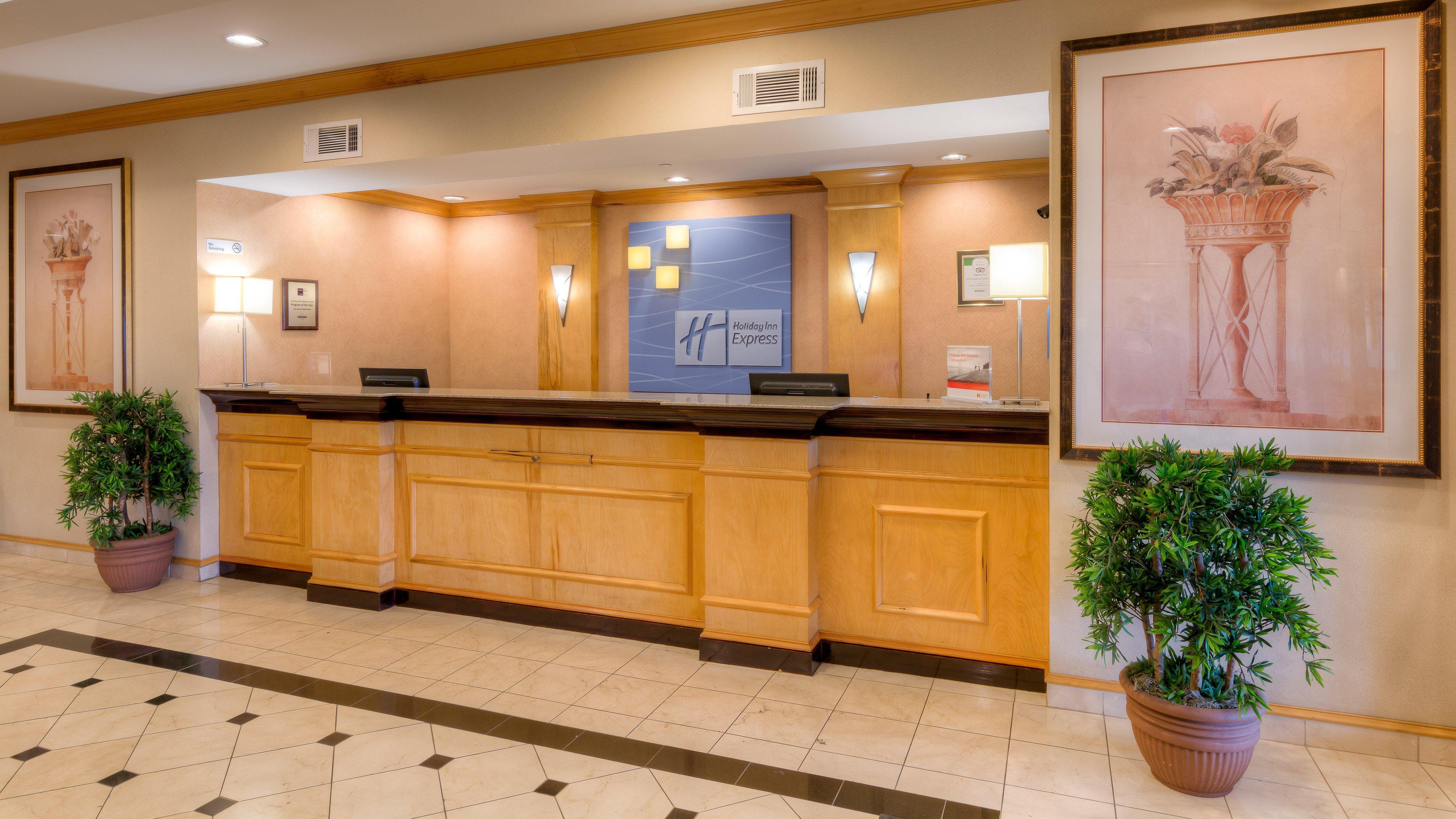 Holiday Inn Express Hotel & Suites Memphis Southwind By Ihg Bagian luar foto