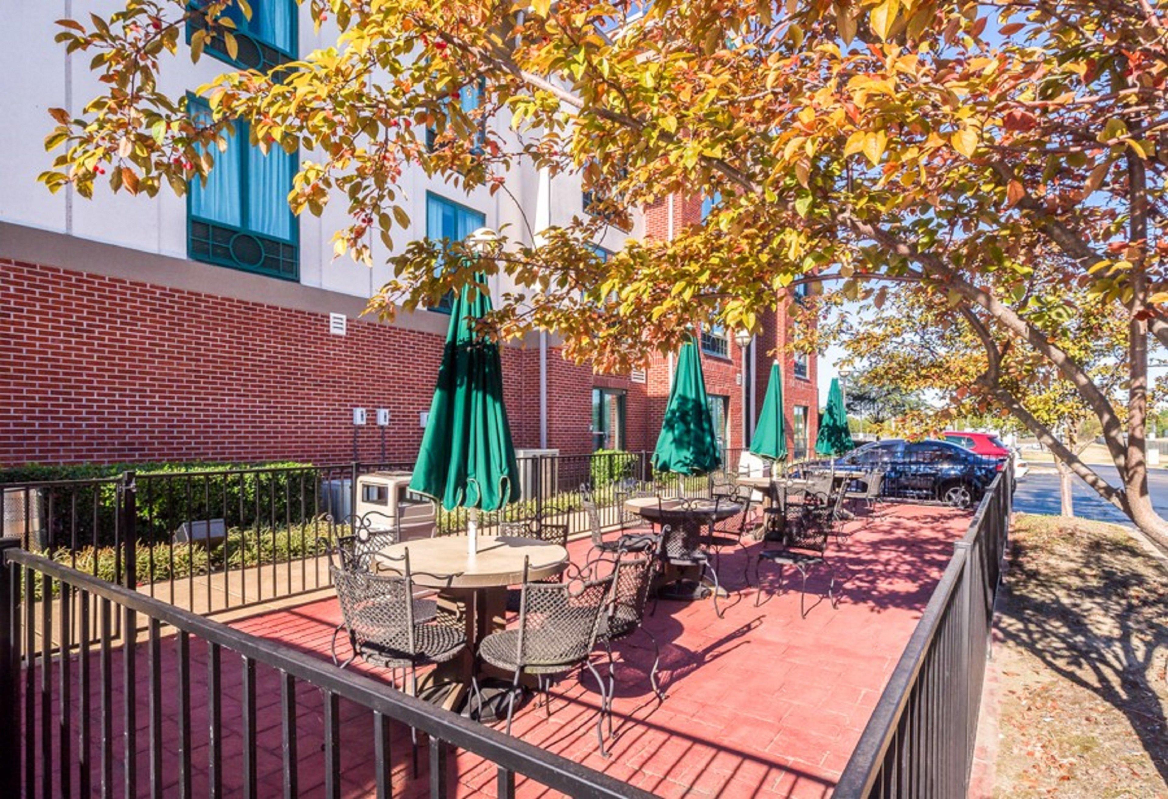 Holiday Inn Express Hotel & Suites Memphis Southwind By Ihg Bagian luar foto