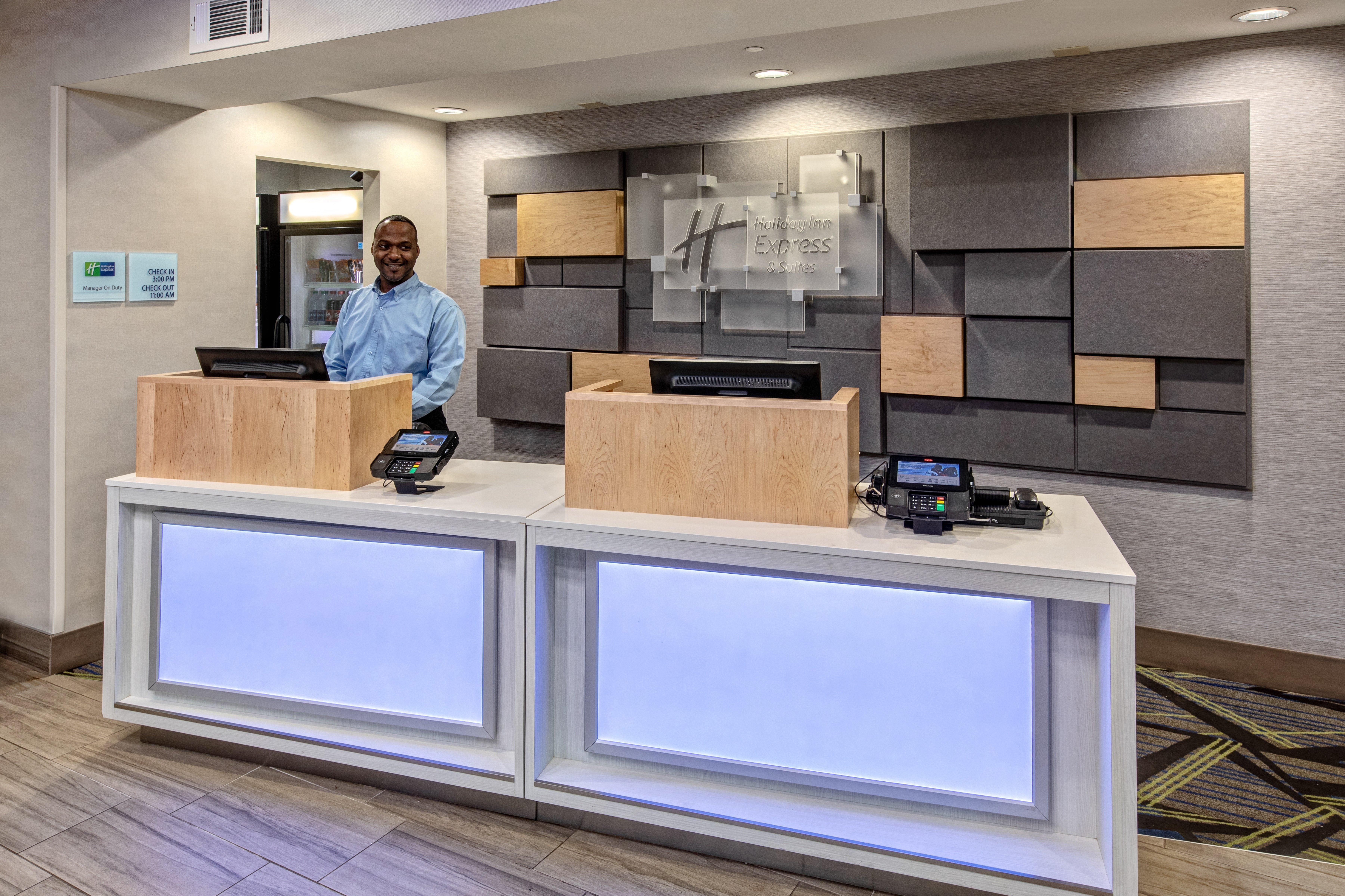 Holiday Inn Express Hotel & Suites Memphis Southwind By Ihg Bagian luar foto